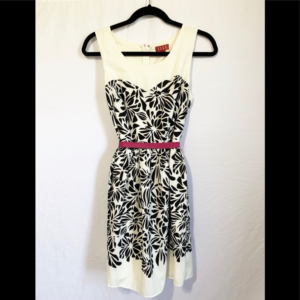 Black & White Floral Dress with pink waist sash Sz 8